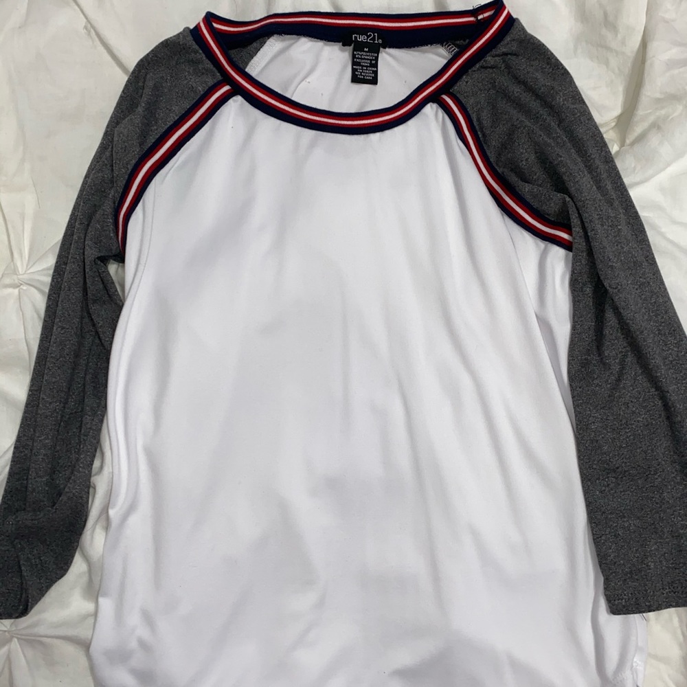 Barely worn long sleeve